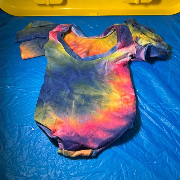 6 Colorful Tie-Dye Baby Onesies - Picture 5 of 9